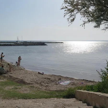 Charmante Avec Piscine Pres De L'etang.