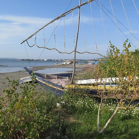 Charmante Avec Piscine Pres De L'etang. Сasa de vacaciones Sète