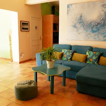 Holiday home Charmante Avec Piscine Pres De L'etang. *
